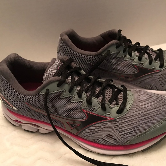 mizuno wave rider womens size 8.5